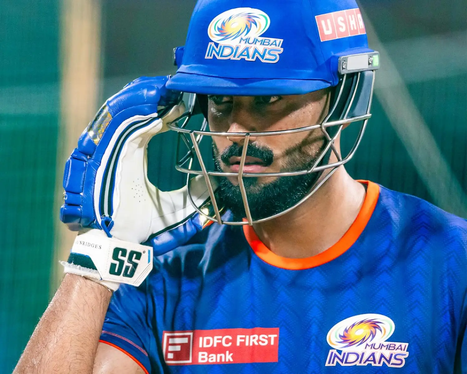Mumbai Indians Gear Up For High Stakes T20 Mumbai Indians show unwavering focus as they train hard, set to conquer T20 arena for win!