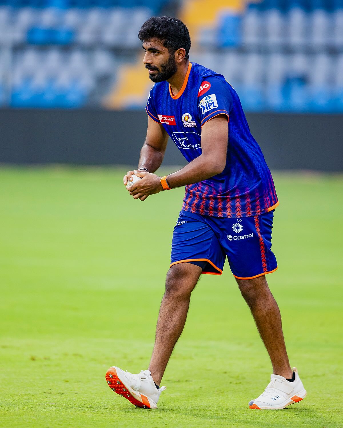 Mumbai Indians Ignite Enthusiasm With Bold Social Media Cues