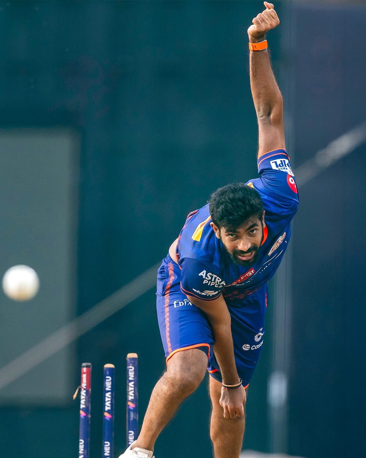 Mumbai Indians Ignite Enthusiasm With Bold Social Media Cues
