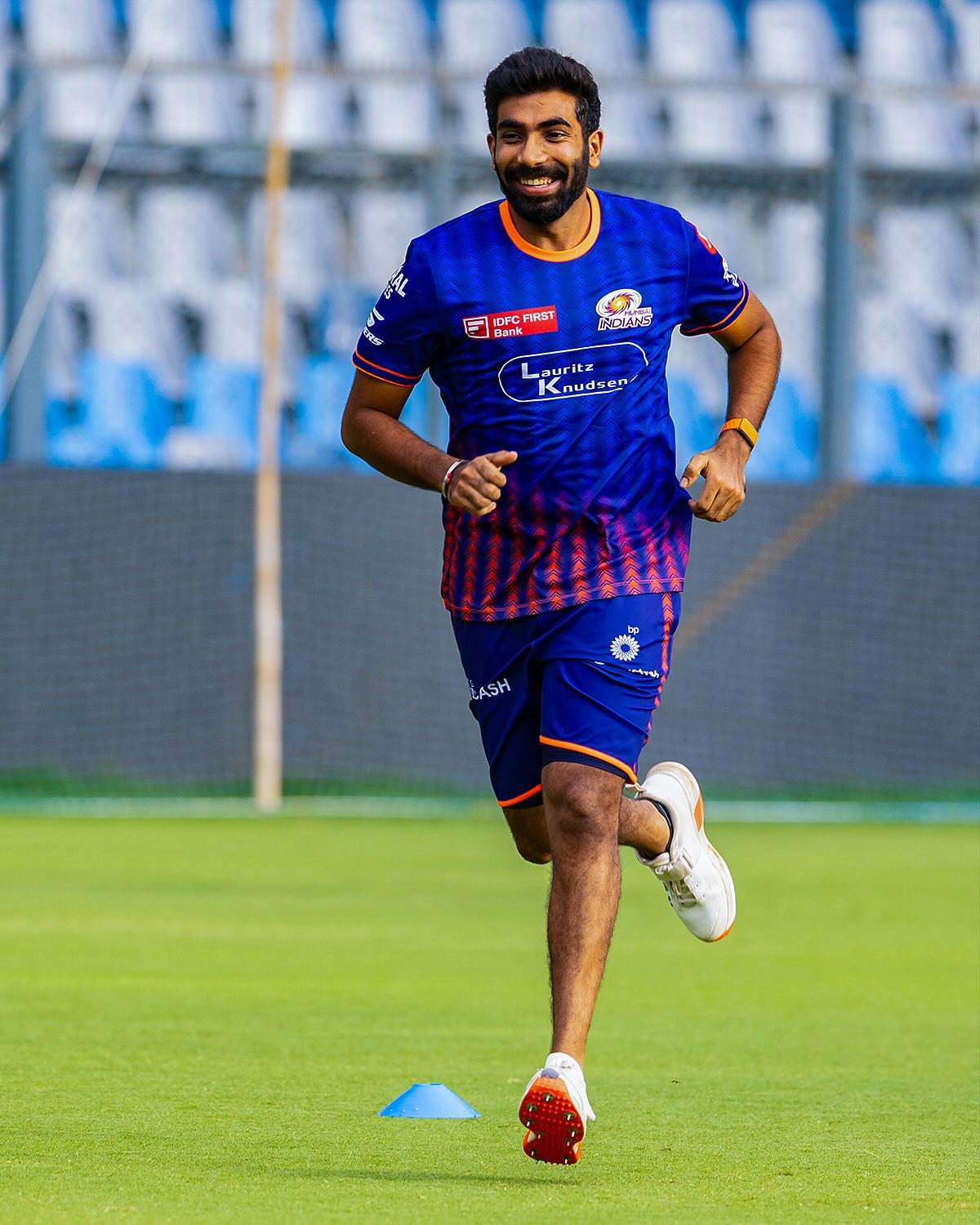 Mumbai Indians Ignite Enthusiasm With Bold Social Media Cues