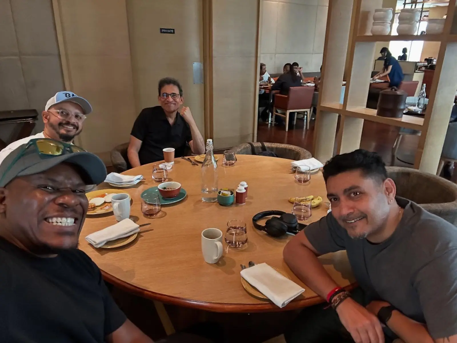 Murali Kartik Shares Casual Breakfast Moment Former Cricketer Turned Commentator Enjoys a Chill Breakfast Under Fresh Morning Light!!!!