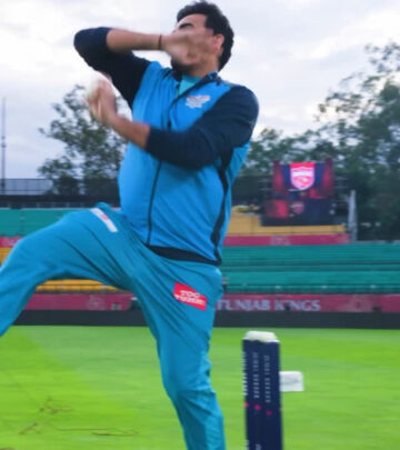 Nostalgia Swing: Lucknow Super Giants Reminisce