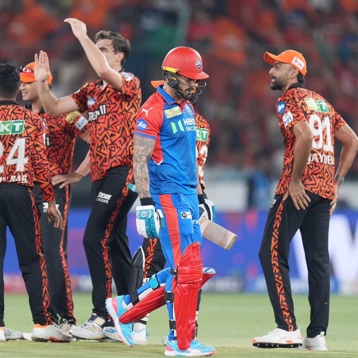 Pat Cummins Shakes Up DC With Ruthless Bowling SRH skipper Pat Cummins dominates powerplay as DC top order falters at 26/4 in hot clash!