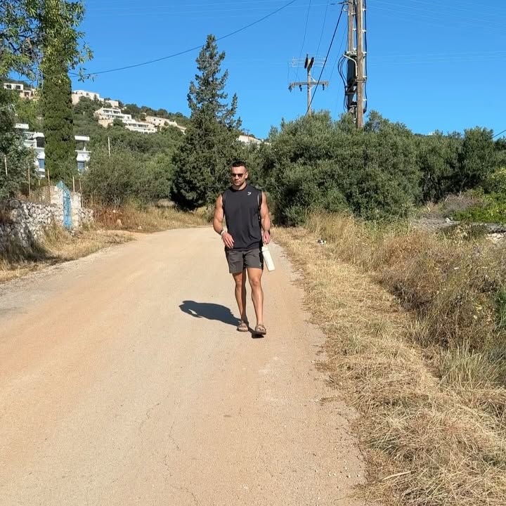 Pelé Zac Embraces Coaching Retreat In Greek Paradise