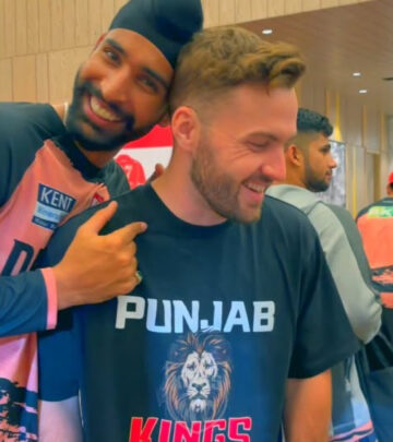 Punjab Kings Fan Cheers Boldly At IPL2025