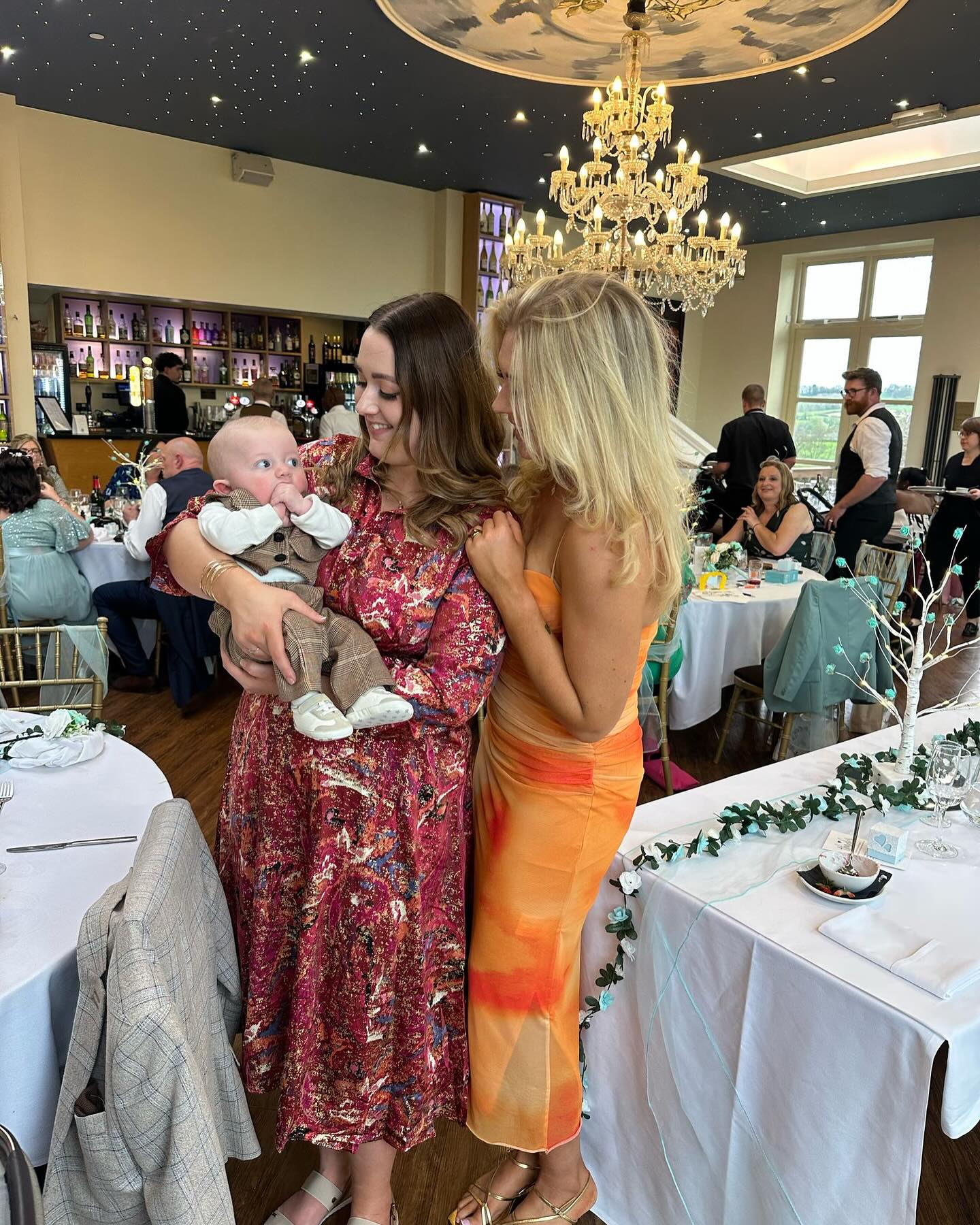 Sarah Glenn Shows Off-Field Charm In Candid Snapshots