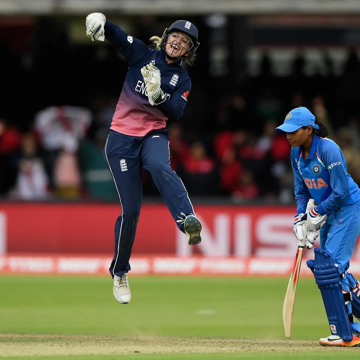Sarah Taylor Celebrates Birthday At Lord’s Sarah Taylor, a World Cup champ, celebrates her birthday at the famed house of cricket.!!