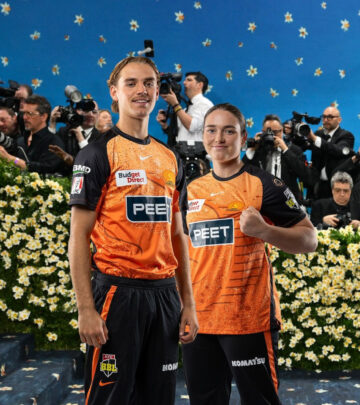 Scorchers Met Pic: Suited Up In Style