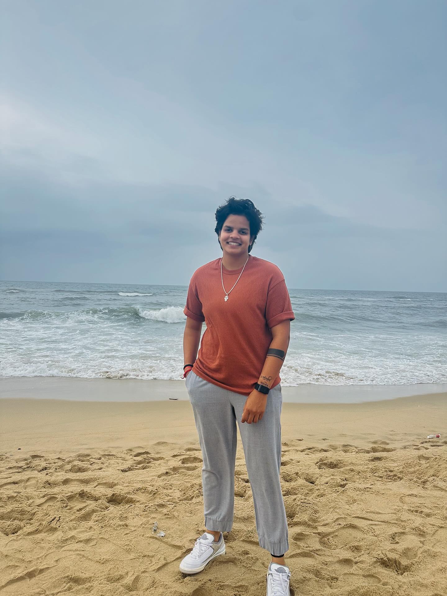 Shafali Verma Exudes Sunlit Energy In Latest Post Bright and breezy update from Shafali, exuding calm poise and a sunlit, relaxed vibe today