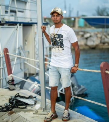 Cricket star Shane Dowrich proves that seizing every moment is the key to genuine living!!