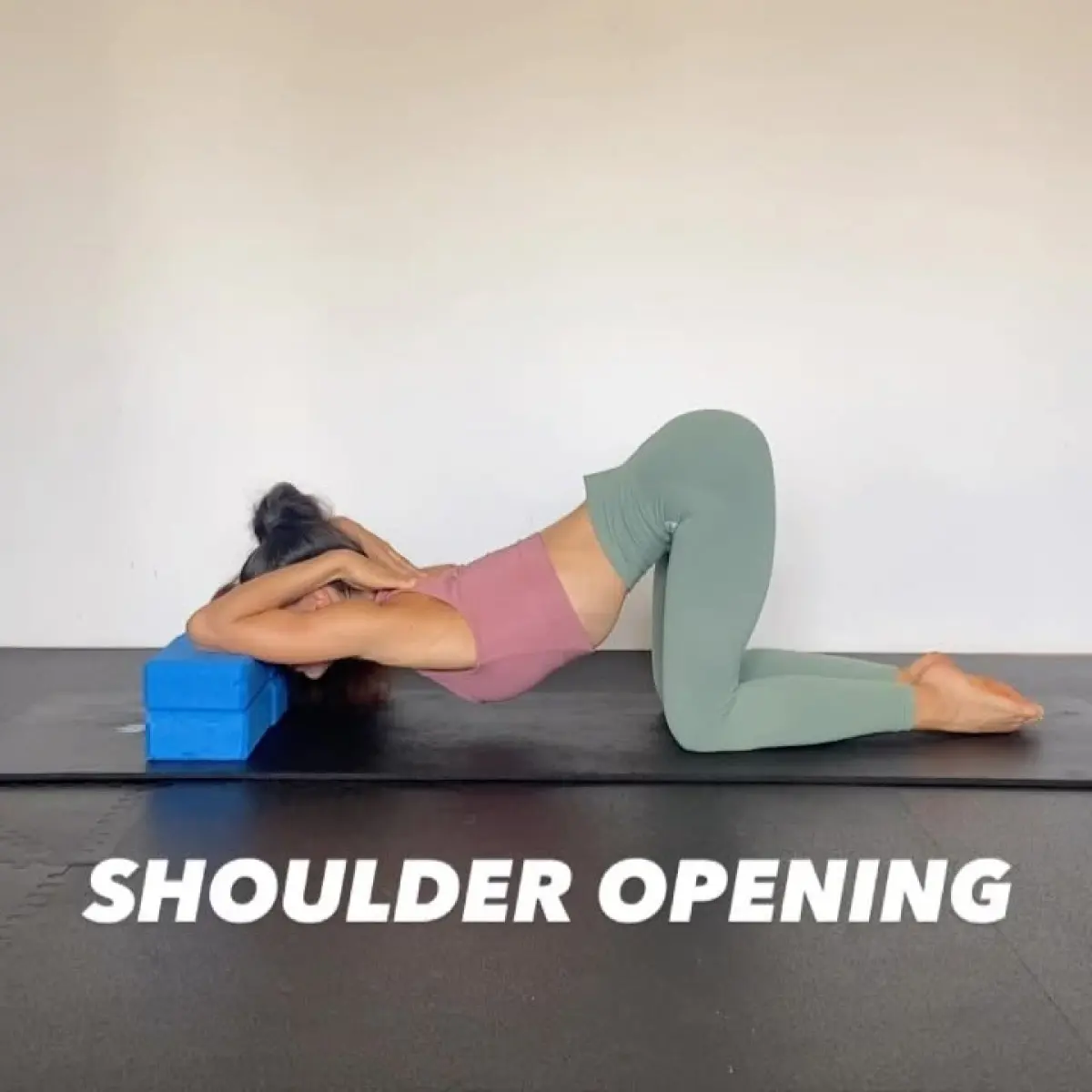 Shoulder Opening: Unlock Your Backbend Potential Discover Nina Strojnik's guide to shoulder and upper back mobility for better backbends!!
