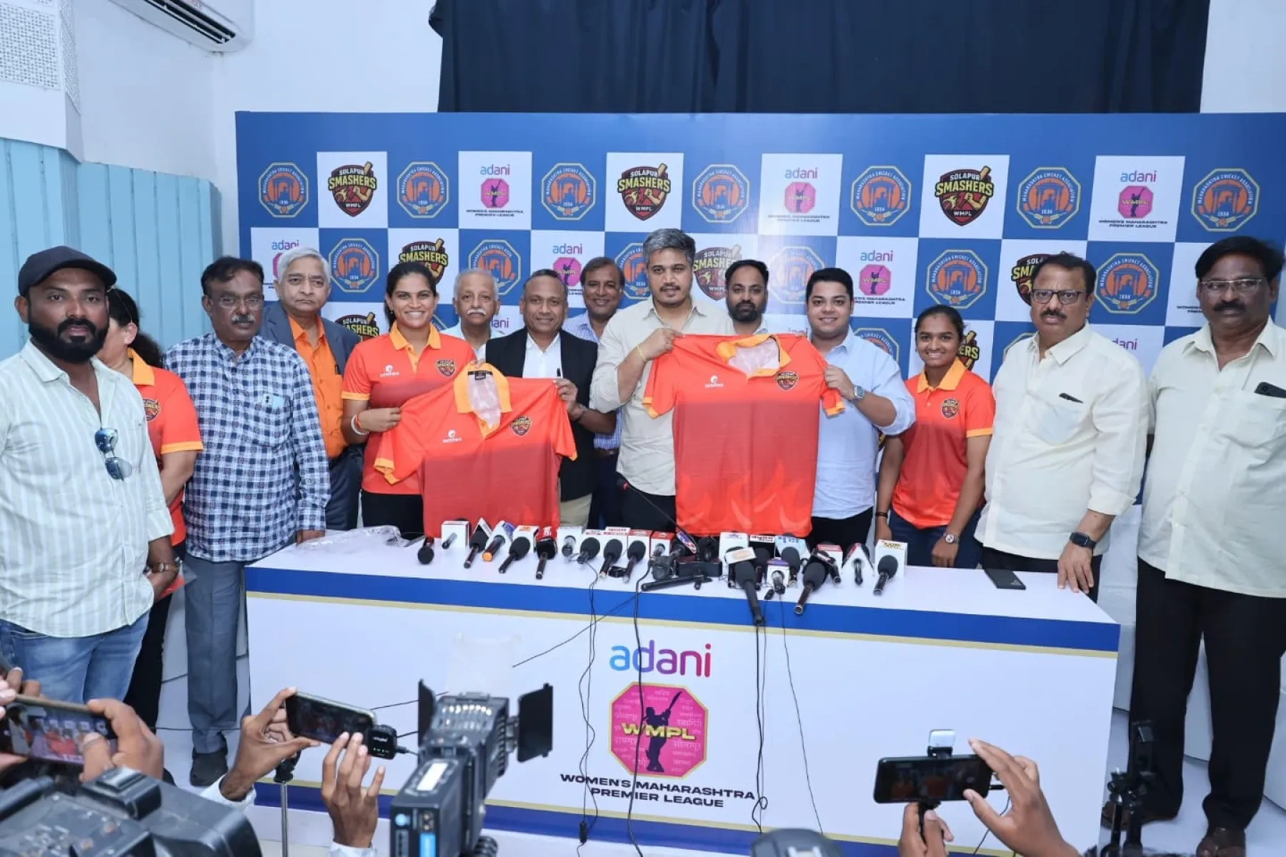 Solapur Smashers Unveil Official WMPL Jersey Solapur tour dazzles as officials unveil the new Solapur Smashers jersey in WMPL style!!!