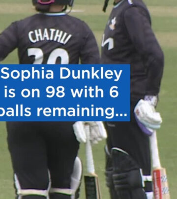 Sophia Dunkley’s Century Secured By Crucial Teamwork