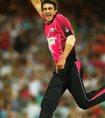 Reliving the iconic moment: Starc’s seed launches a young Mitch Marsh in the debut BBL.!!!