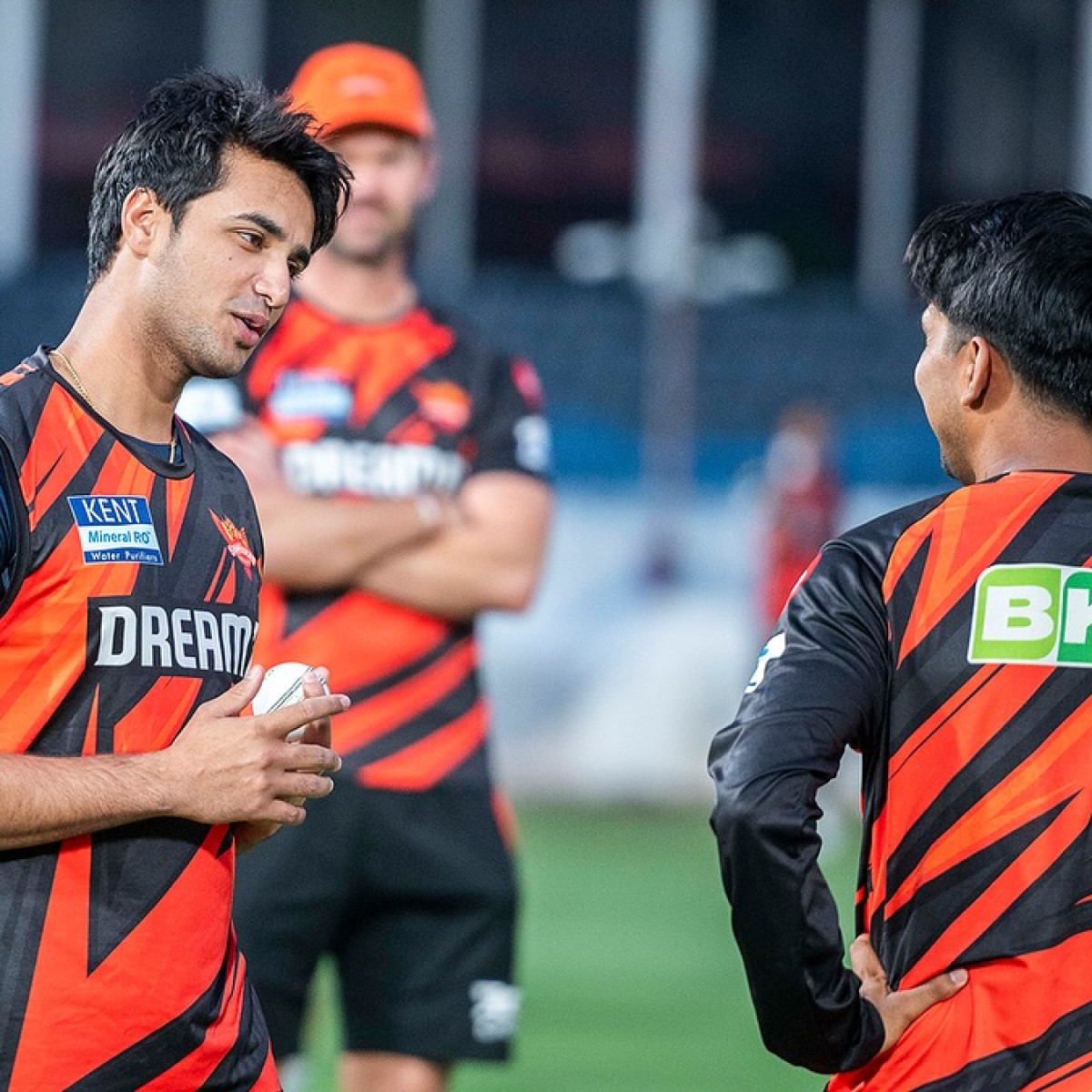 Sunrisers Hyderabad Bat Moment Stuns Fans An unexpected stroke electrifies the arena, igniting a heated debate during #TATAIPL2025!!