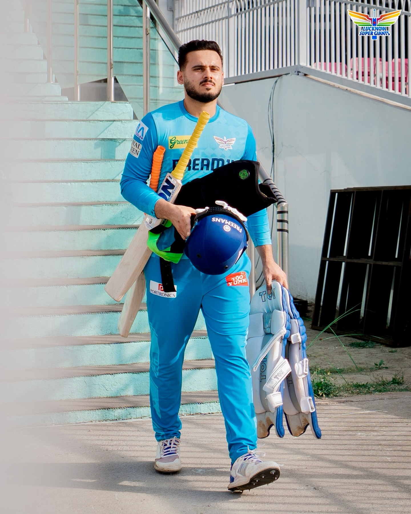 Super Giants In The Zone