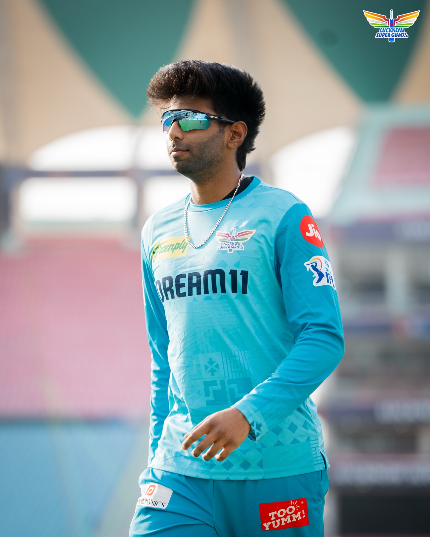 Super Giants In The Zone