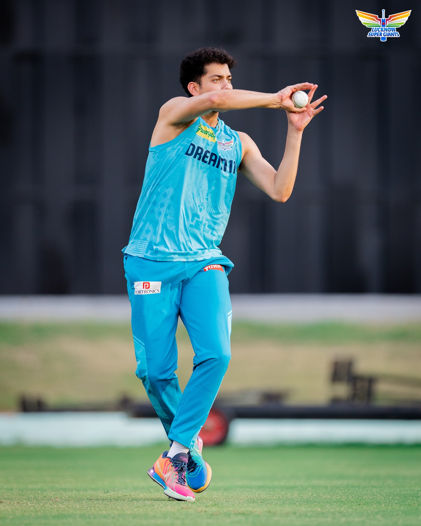 Super Giants In The Zone