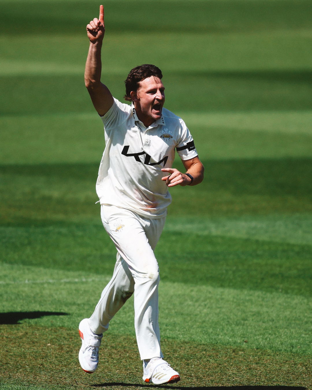 Surrey Rally Support Ignites Strong Start at Kia Oval