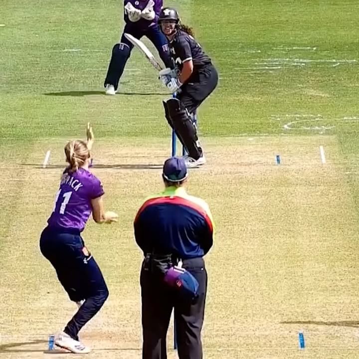 Surrey Welcomes Amy Hunter and Priyanaz Chatterji