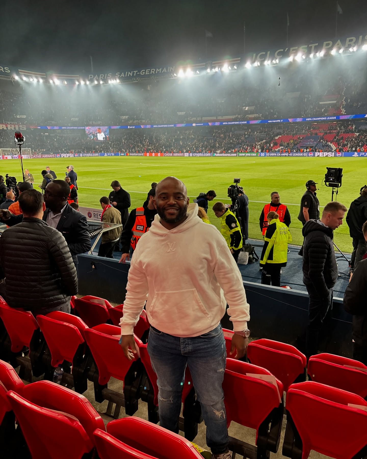 Temba Bavuma Visits Stade De France South African captain Temba Bavuma makes a striking appearance at France's iconic stadium.