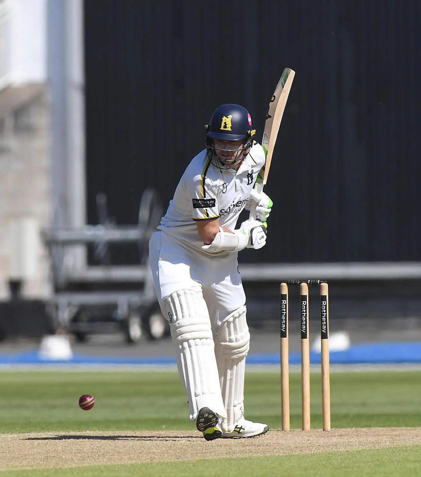 Tom Latham debuts with Warwickshire CCC, beginning a chapter with new challenges in style.
