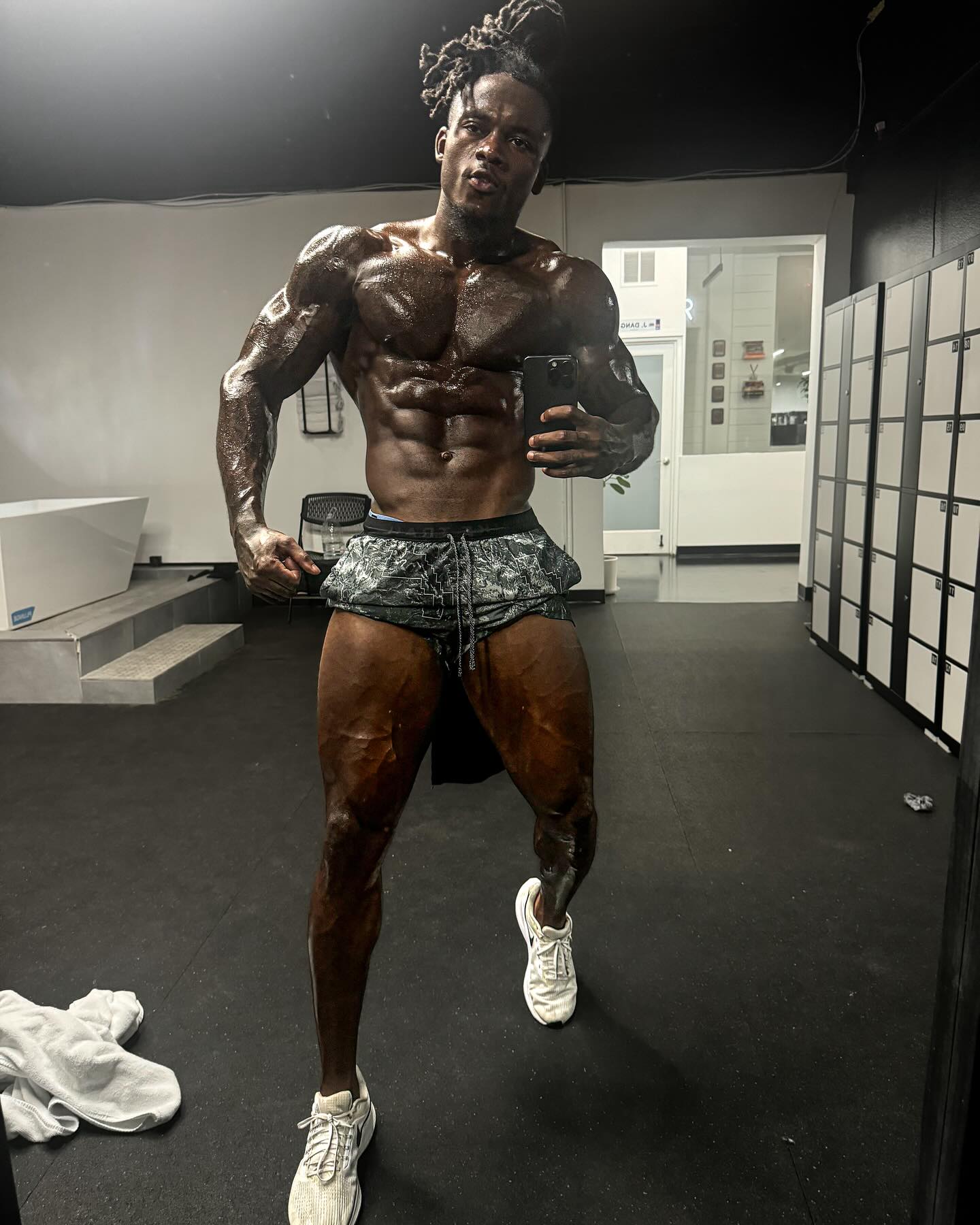 Transformative Fitness Journey: DT's Intense Training