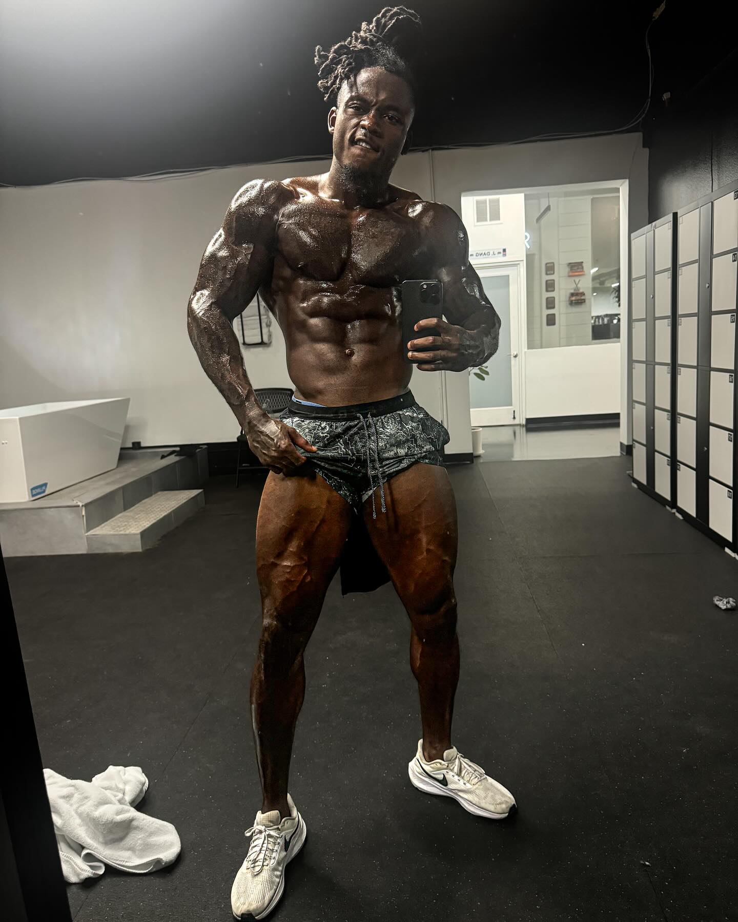 Transformative Fitness Journey: DT's Intense Training