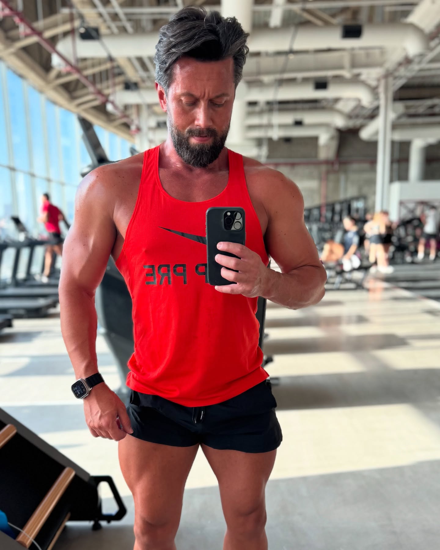 Vlad Nenadovic Captures Week In Dubai Shots
