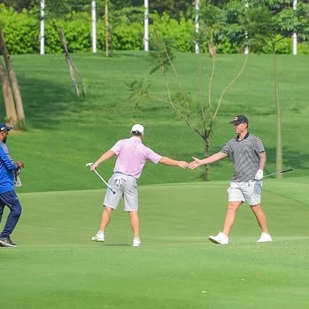 Warner Enjoys A Win At Raya Golf Club
