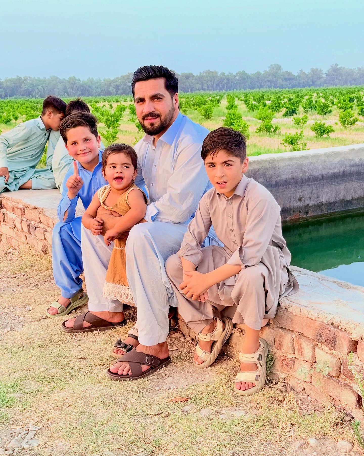 Aftab Alam Celebrates Jumaa Mubarak In His Garden