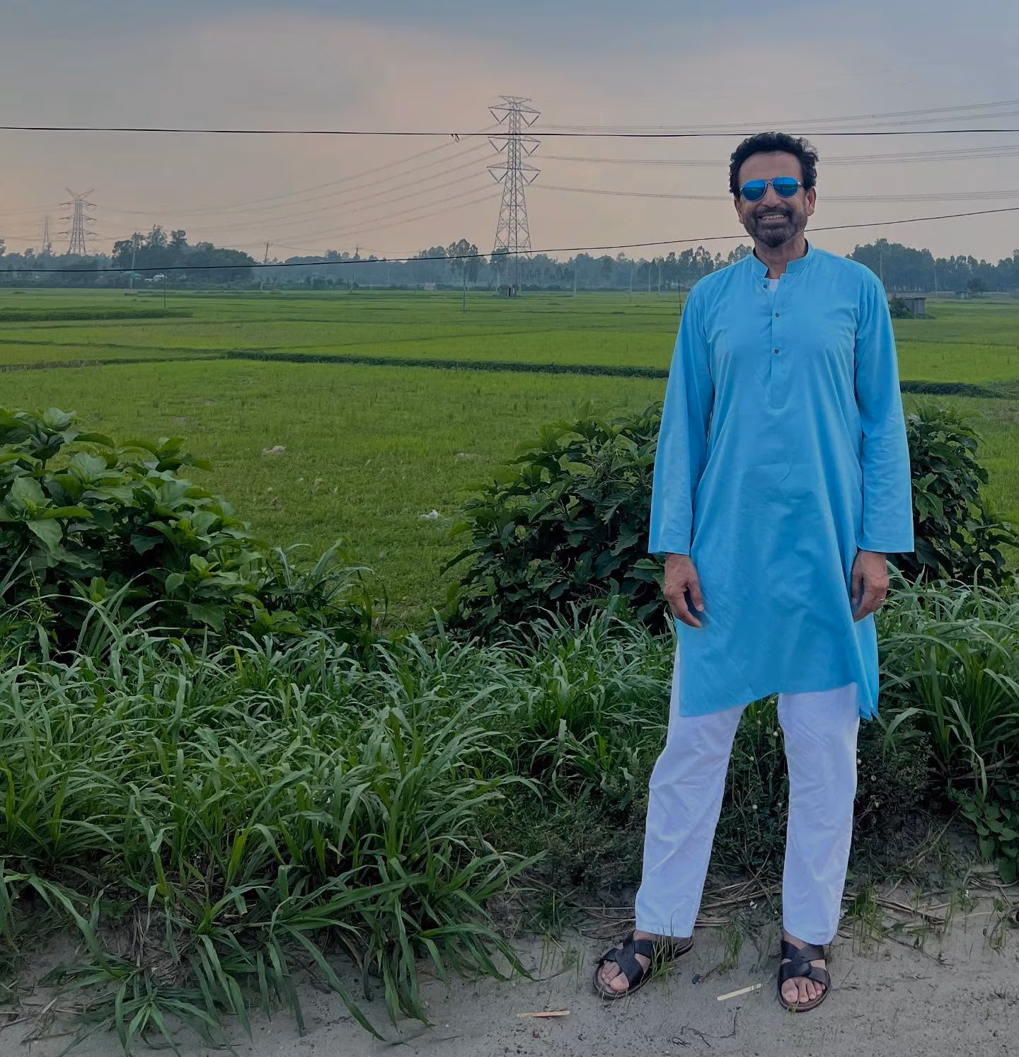 Athar Ali Khan Spreads Jummah Mubarak Greetings Inspiring, heartfelt greetings today as Athar Ali Khan connects with his devoted audience.