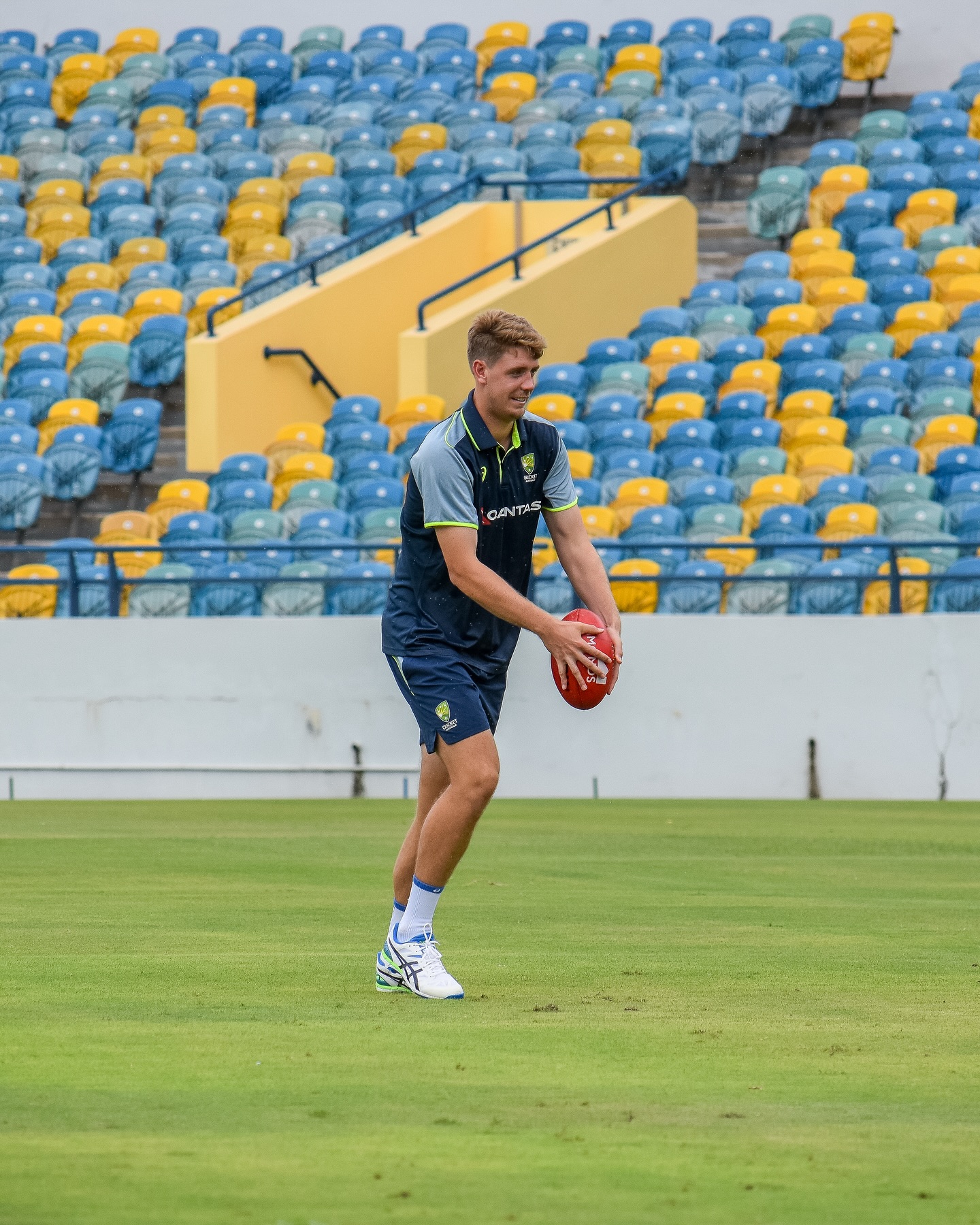 Aussie Cricketers Embrace Footy Fun Amid Rain Delay Rain puts a pause on cricket but kicks open an impromptu footy challenge among teammates.!