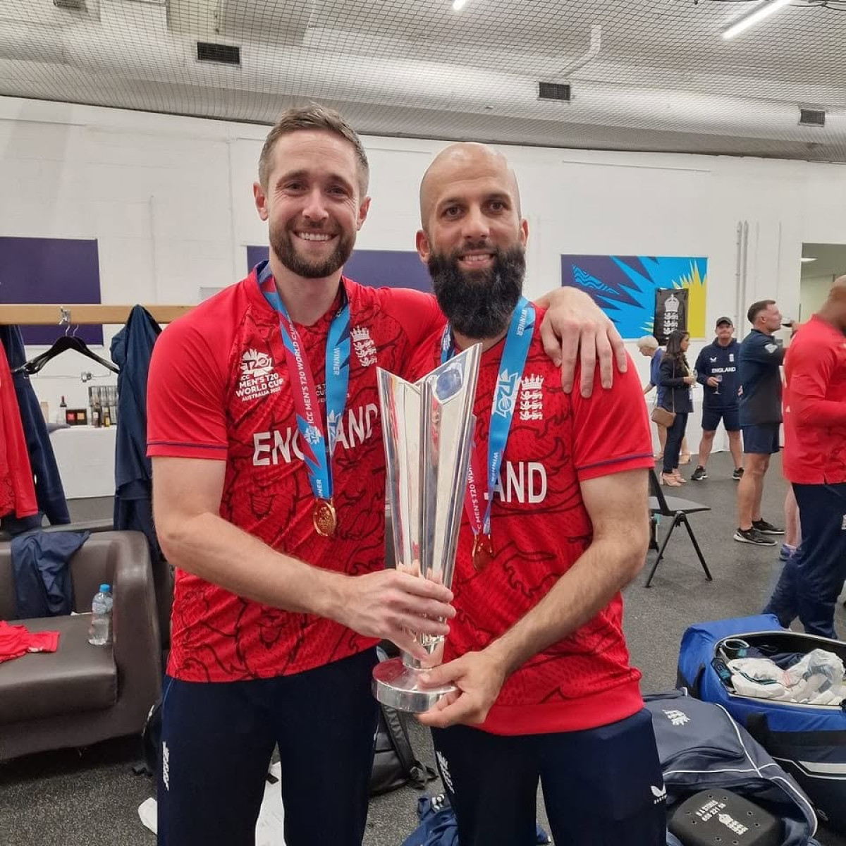 New episode out: Chris Woakes reveals cricket lore, top moments, and near-fatal mishaps.!!