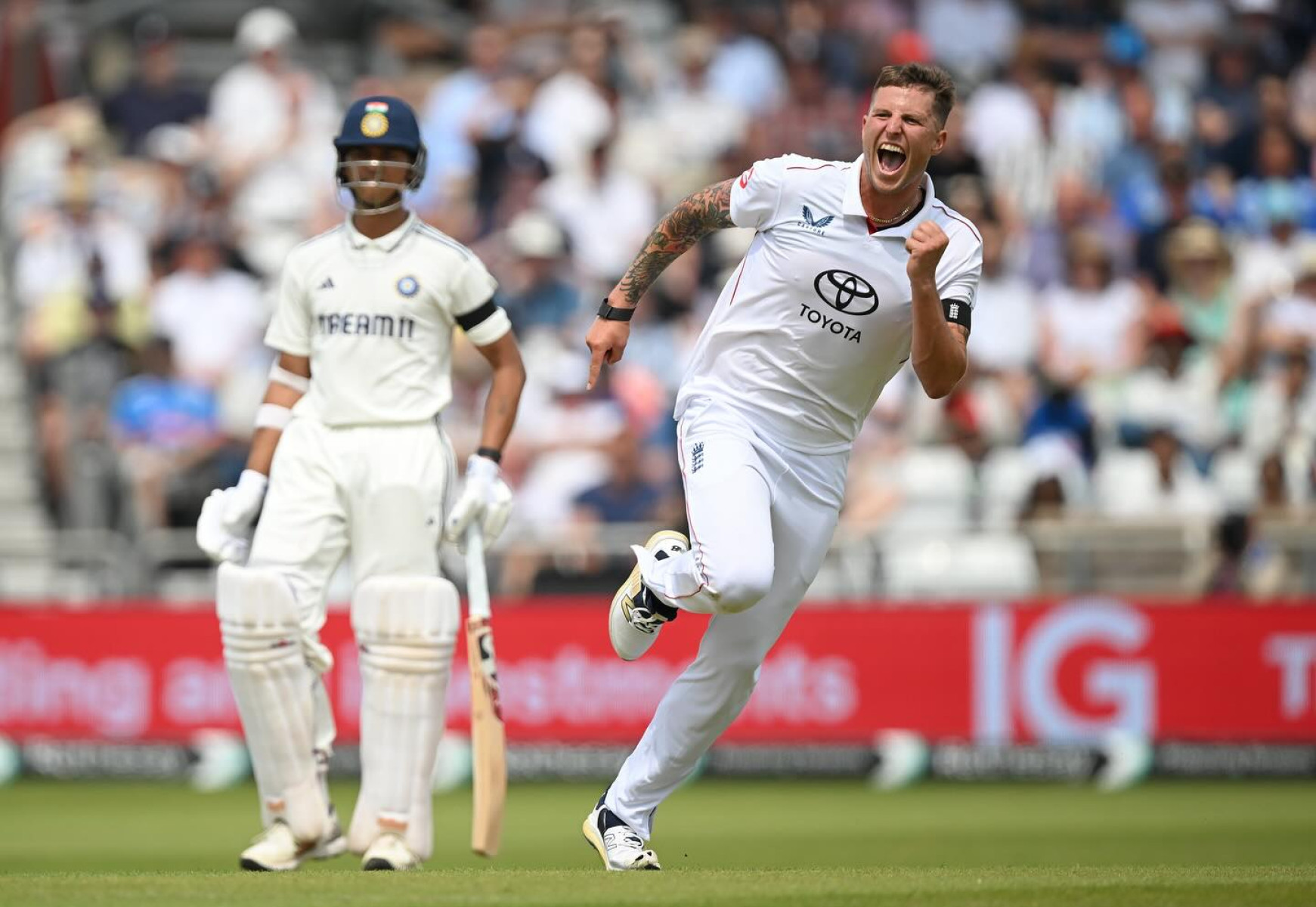 England's cricket ace Brydon Carse delivers bold performance in an exhilarating test match.