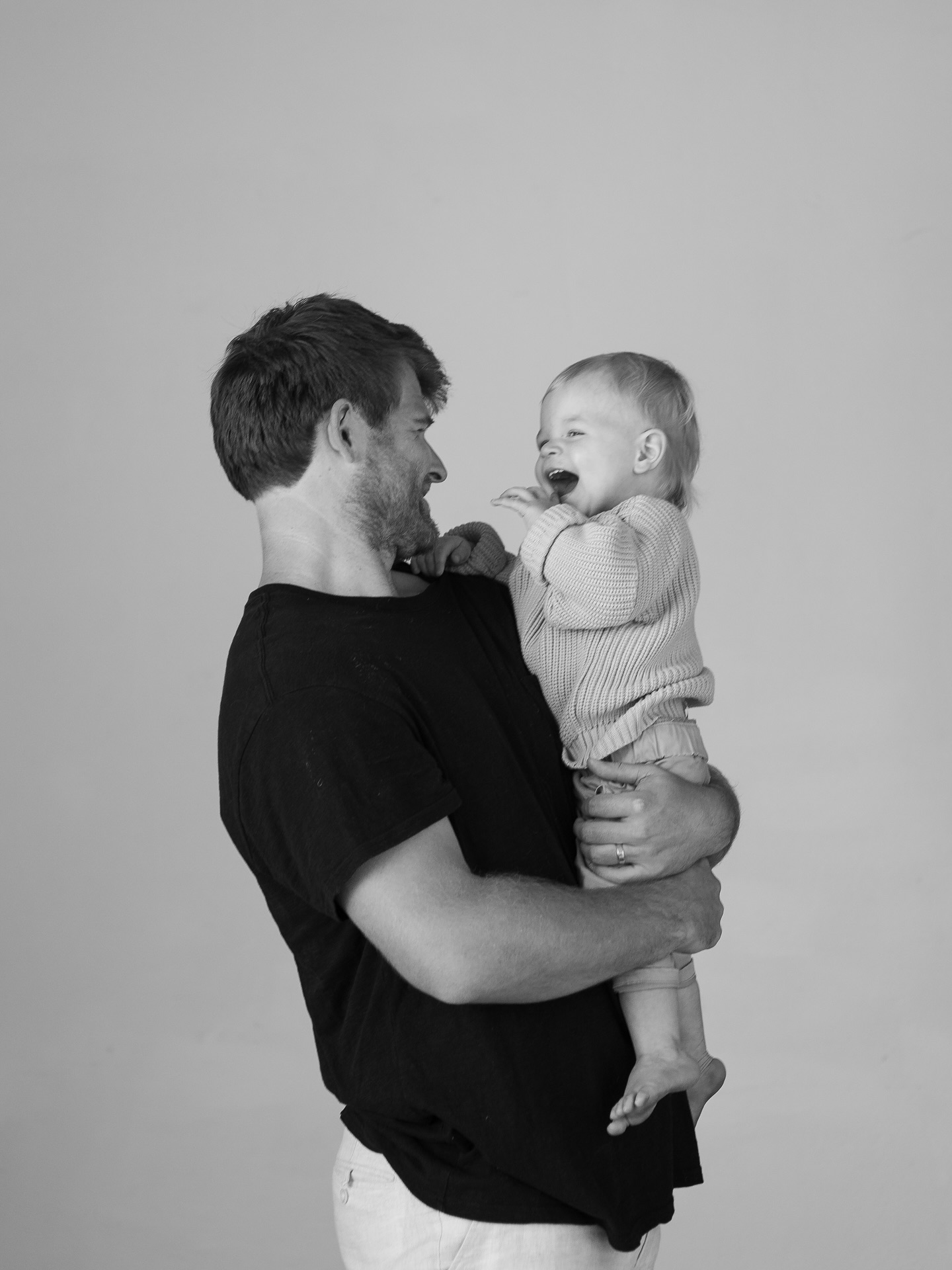 Corey Anderson Celebrates Father’s Day With Heartfelt Tribute Heartfelt Father's Day tribute from cricket star Corey Anderson, celebrating family unity.