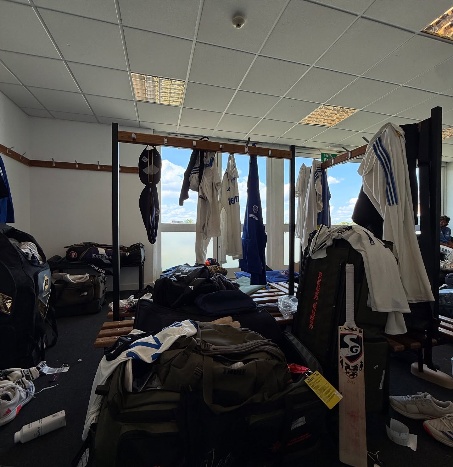 Cricket Aesthetics: Dhruv Jurel's Unique Fusion