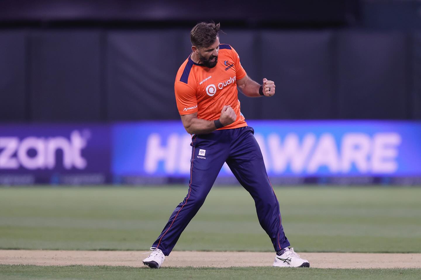 Cricket Stars Shine At Iconic Dallas Stadium