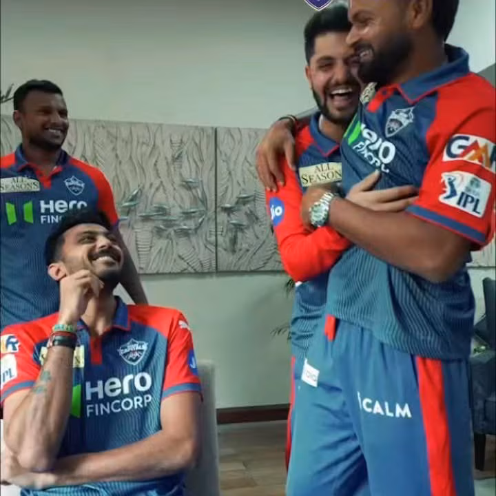 Delhi Capitals Celebrates Fan Support