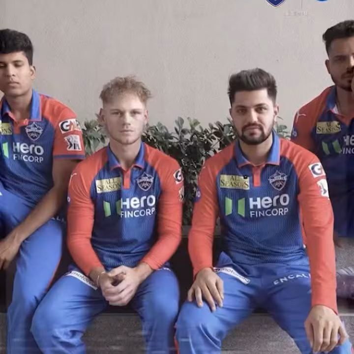 Delhi Capitals Celebrates Fan Support