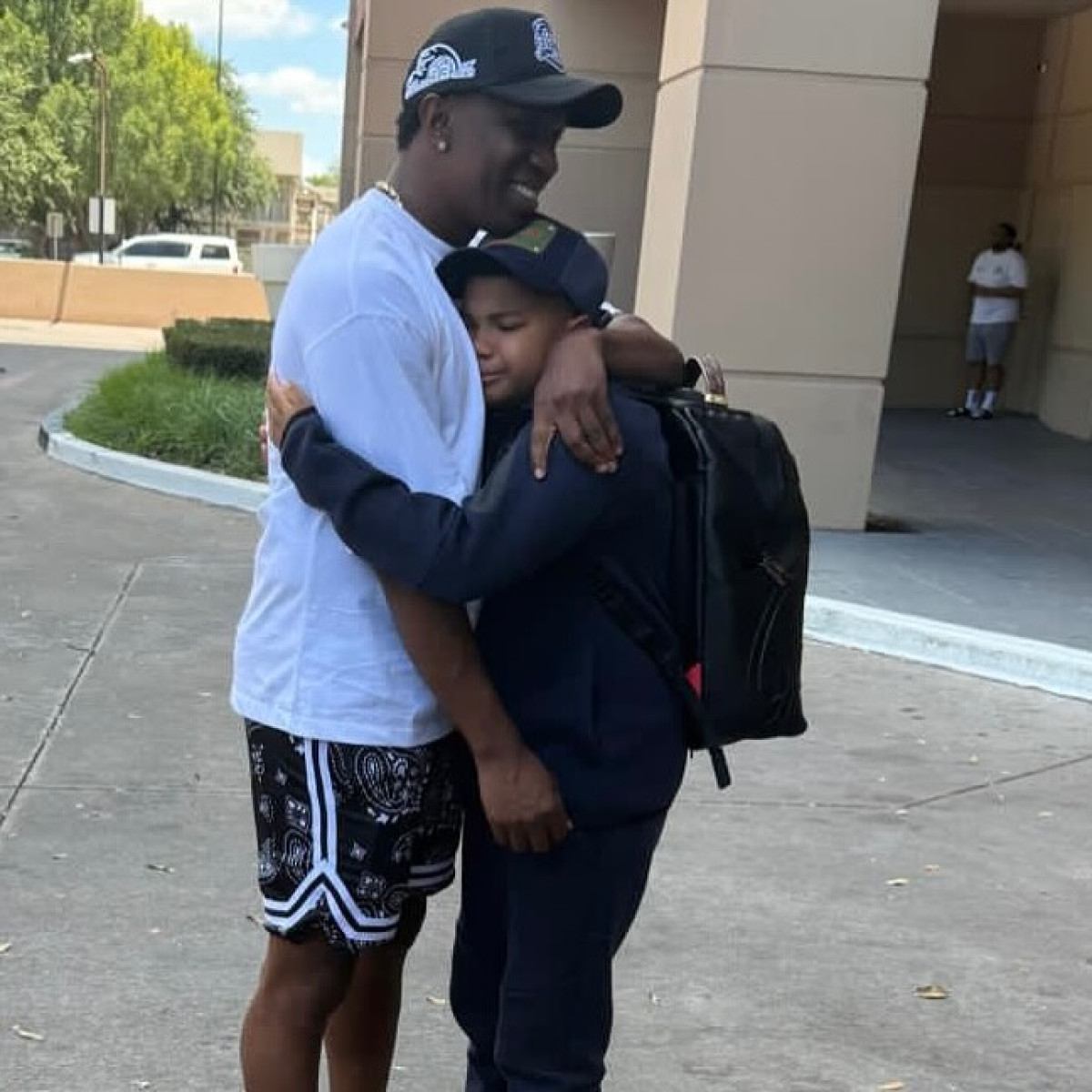 Dwayne Bravo’s Heartfelt Farewell Tribute A moving goodbye message resonates with fans and marks a touching family moment.