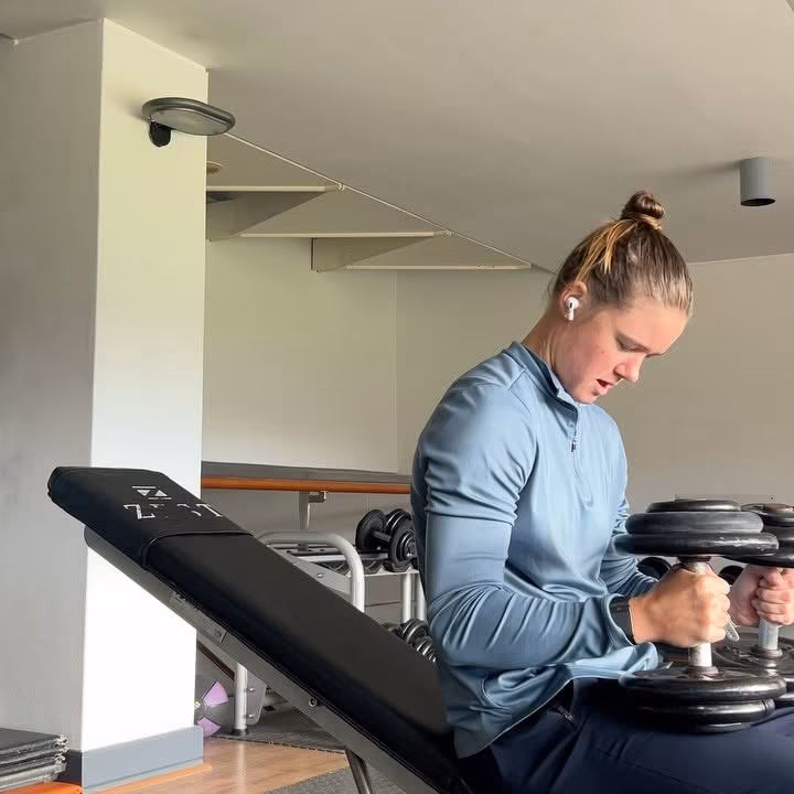 Faye Tunnicliffe Boosts Winter Training Regime