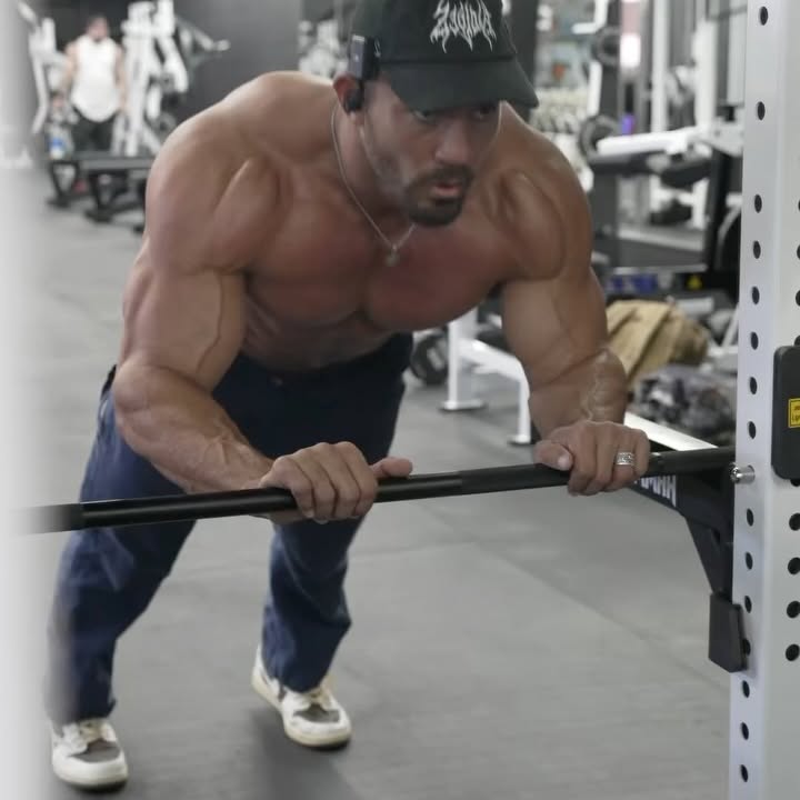 Frank Garrott Coelho Shares Essential Bicep Tip