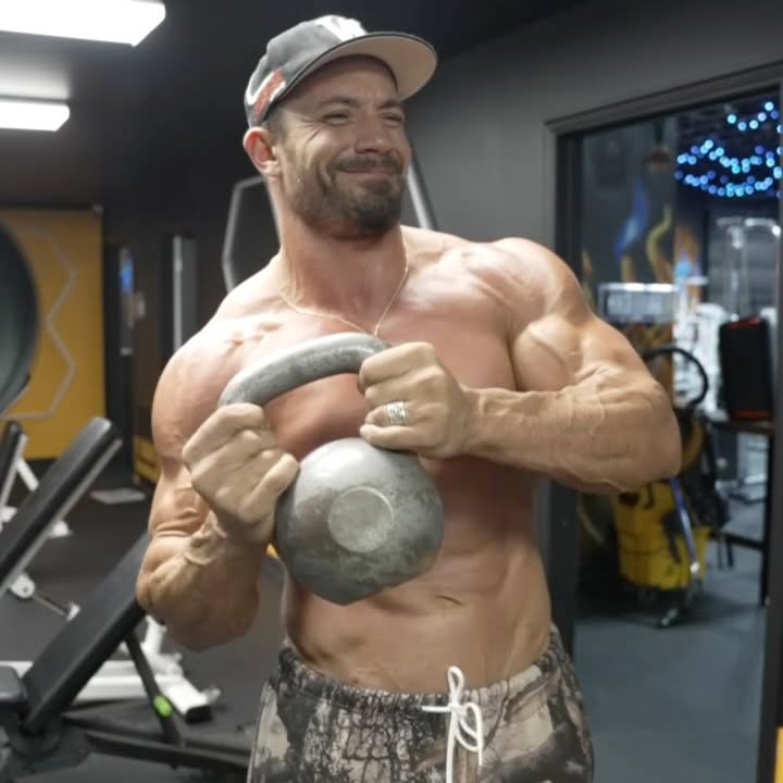 Frank Garrott Coelho Shines on Abs and Biceps