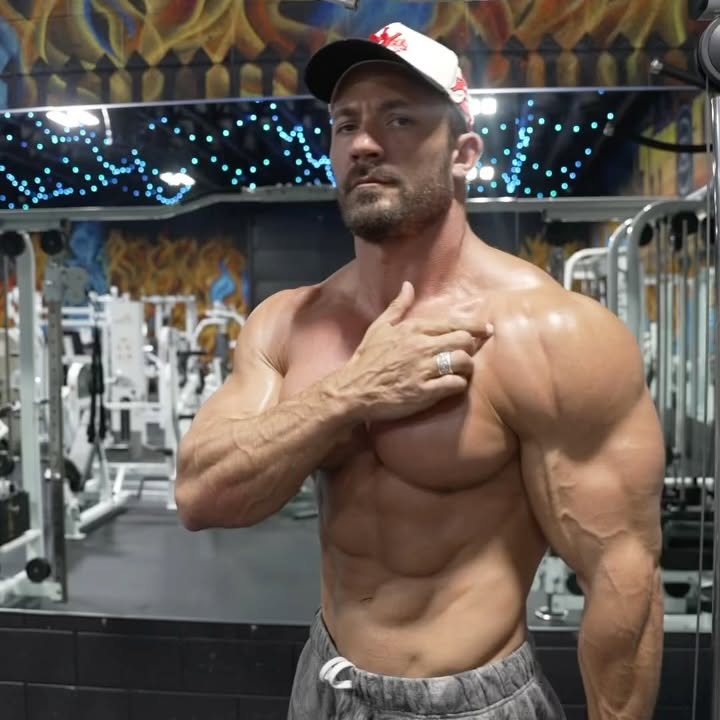 Frank Garrott Coelho’s 3D Bis & Delts Display