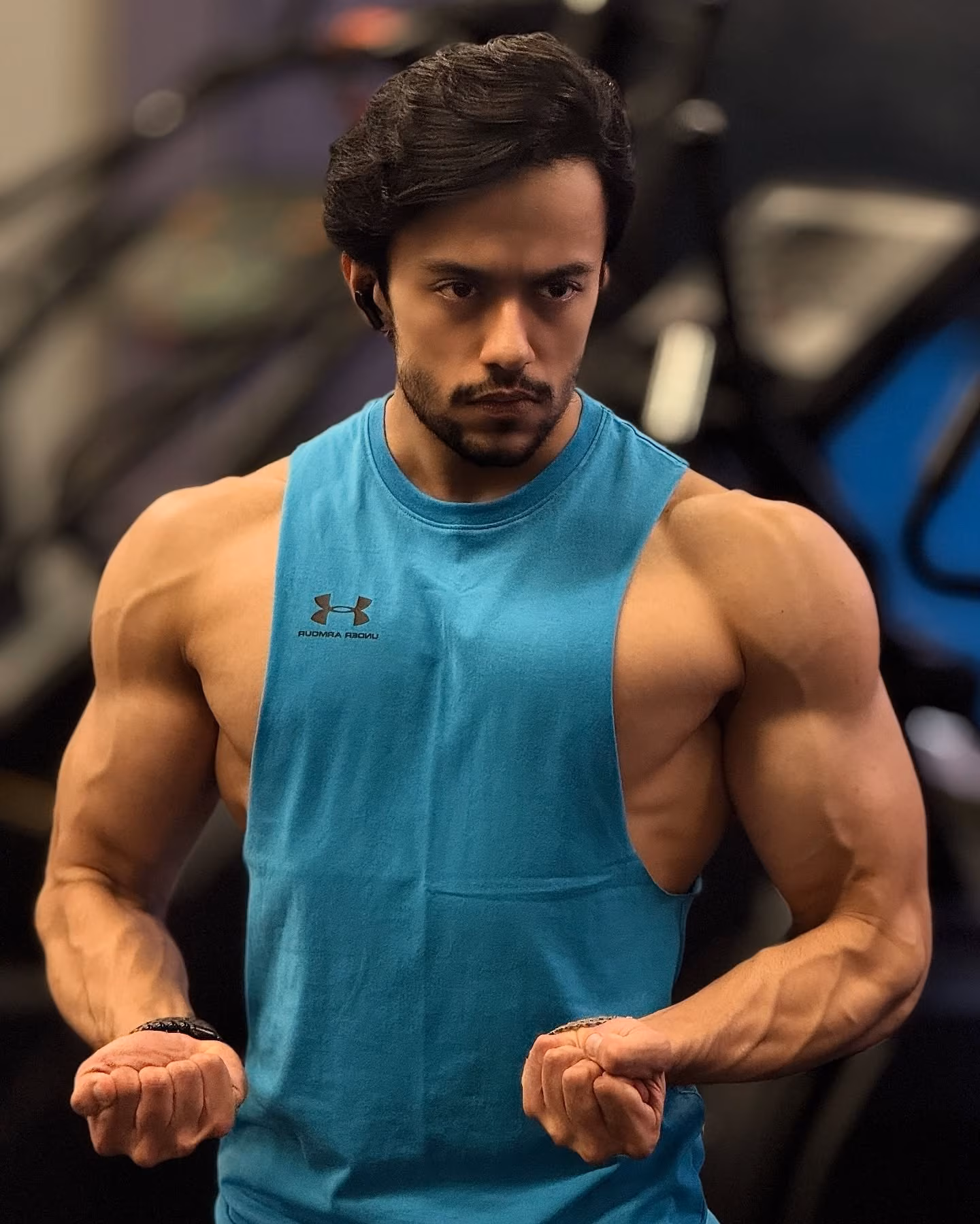 Gym Wisdom: Hirav Mehta’s Life Lessons On Lifting Explore how dedication and focus at the gym instill life skills beyond textbooks for gains.