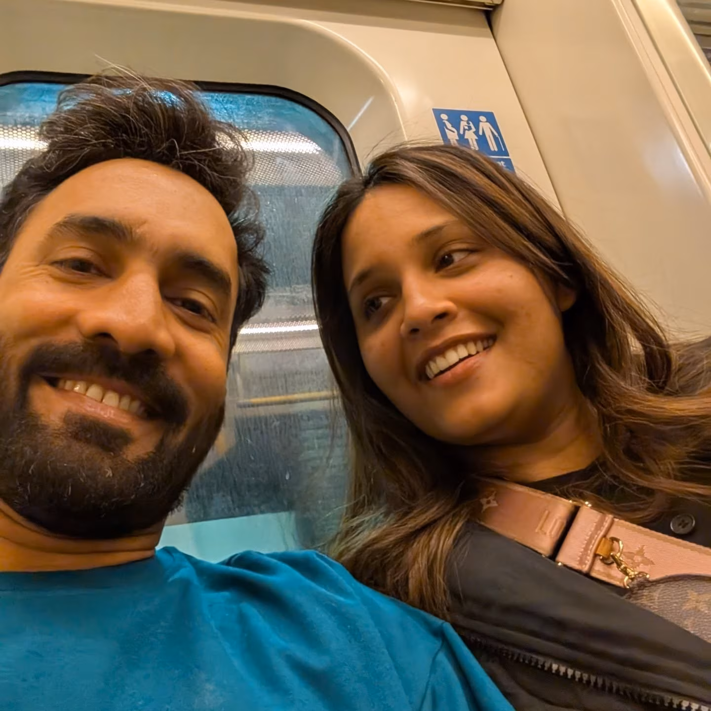 Dinesh Karthik’s playful cricket meme blends humor and banter, sparking lively online buzz.