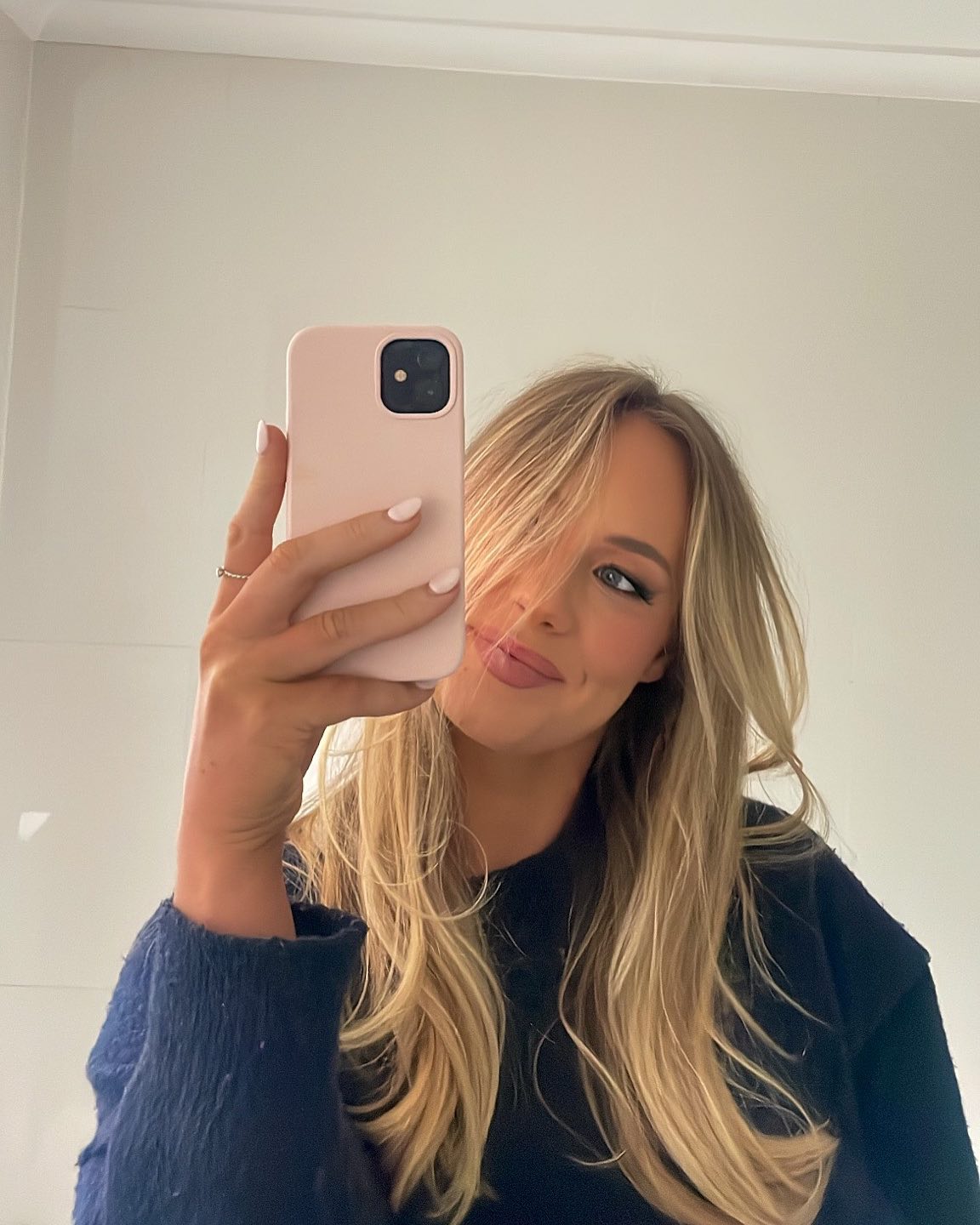 Lauren Cheatle Displays Eclectic Vibes In Latest Post
