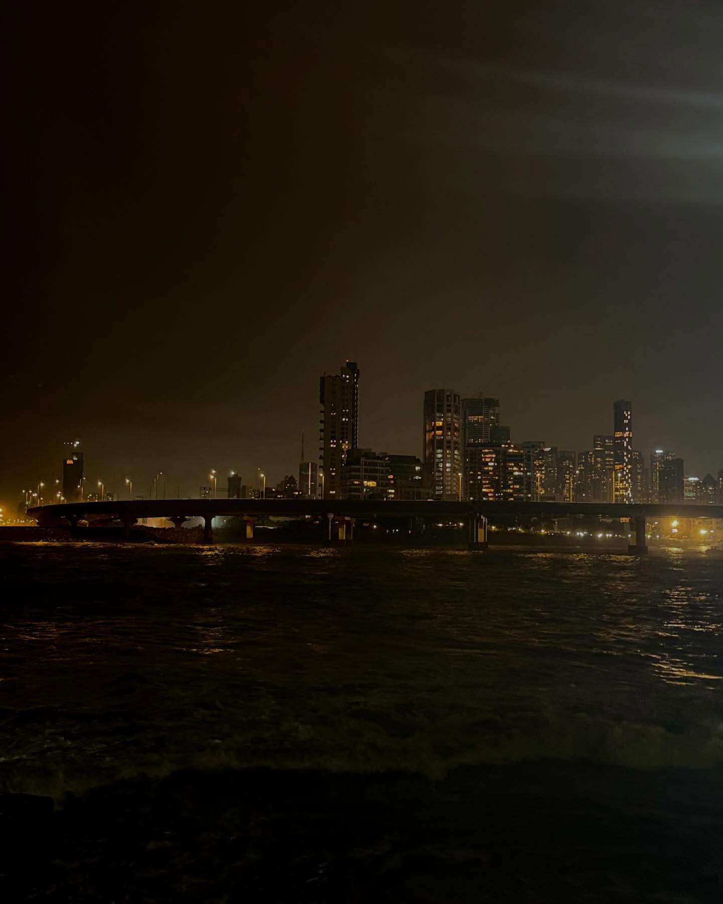 Mumbai’s Haji Ali Dargah: A Monsoon Marvel