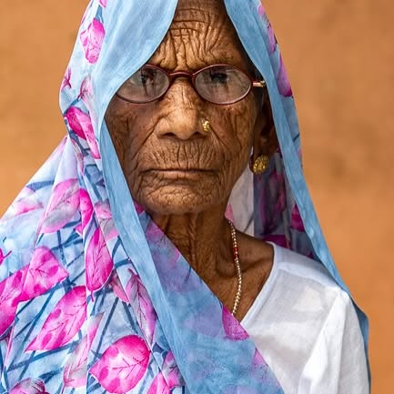 Nick Compton's Varanasi Portraits: A Visual Journey